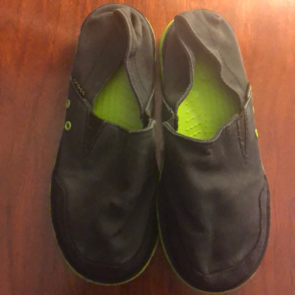 Navy and green Crocs Loafers size J3